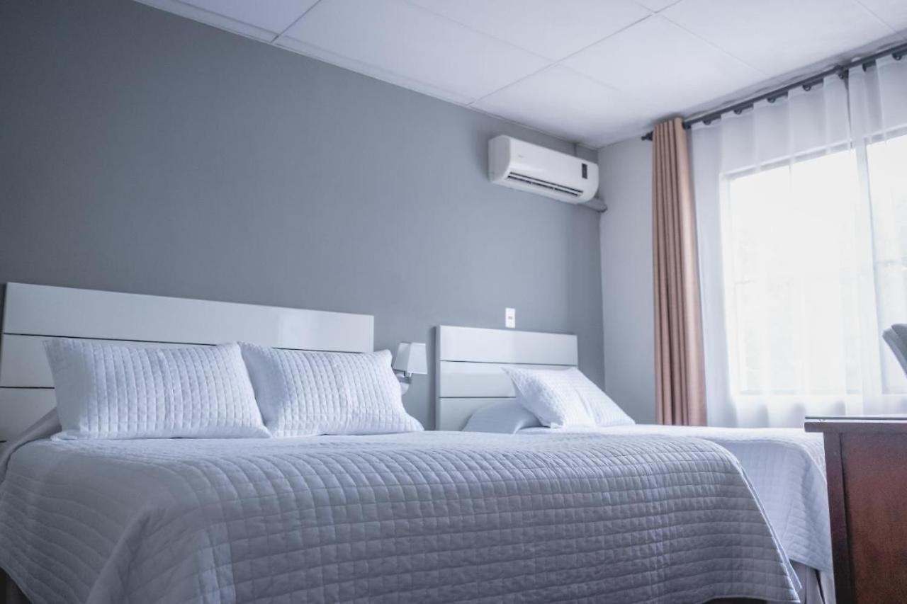 Cardedeu Suites سان سلفادور المظهر الخارجي الصورة
